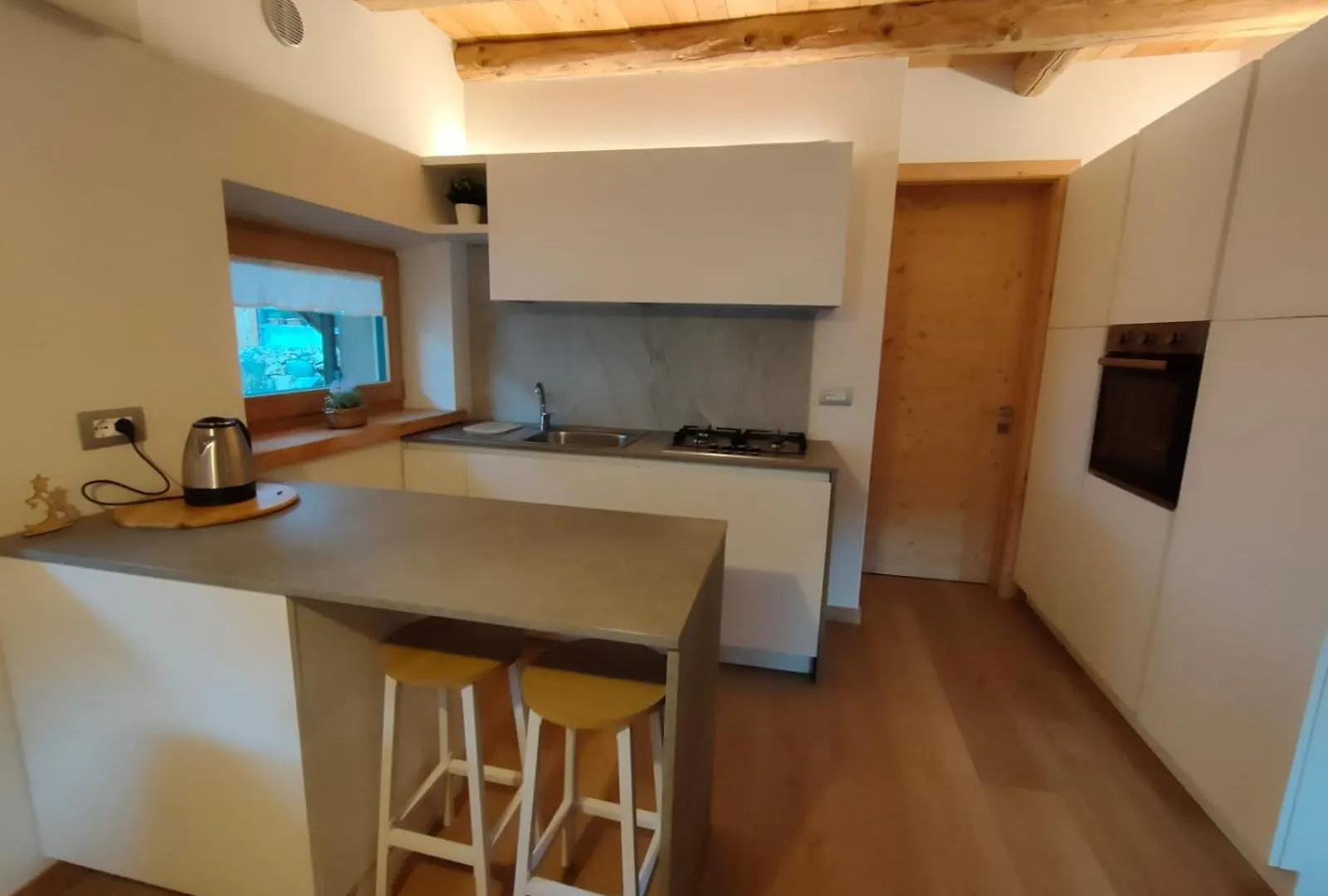 Gianni Rocca Apartments 로카 피에토레